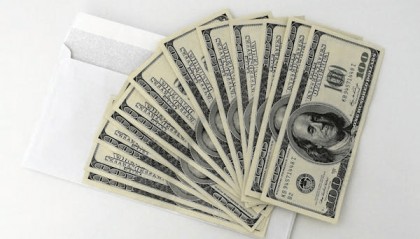 股指期货手续费交易一天的标准是多少？