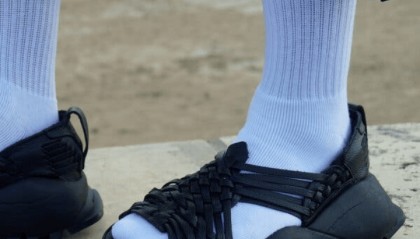 新鞋在墨西哥引发轩然大波惊动墨总统,阿迪达斯道歉