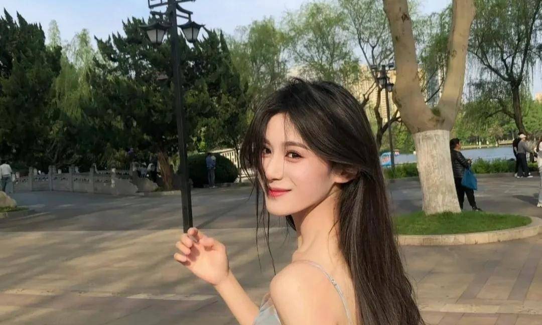 学设计的网站排行榜前十名：设计师必备资源大揭秘